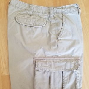 Gap cargo shorts